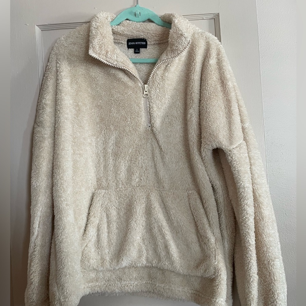 ✨4 FOR $15✨ Fuzzy Pullover